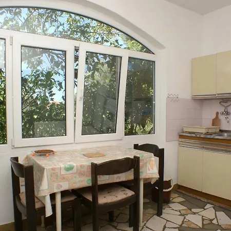 Apartment By The Sea Okrug Gornji, Ciovo - 1069